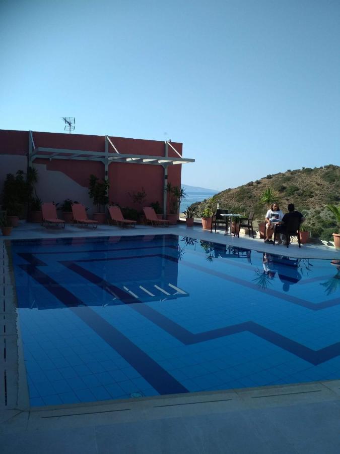 Petra Hotel Agia Galini Екстериор снимка