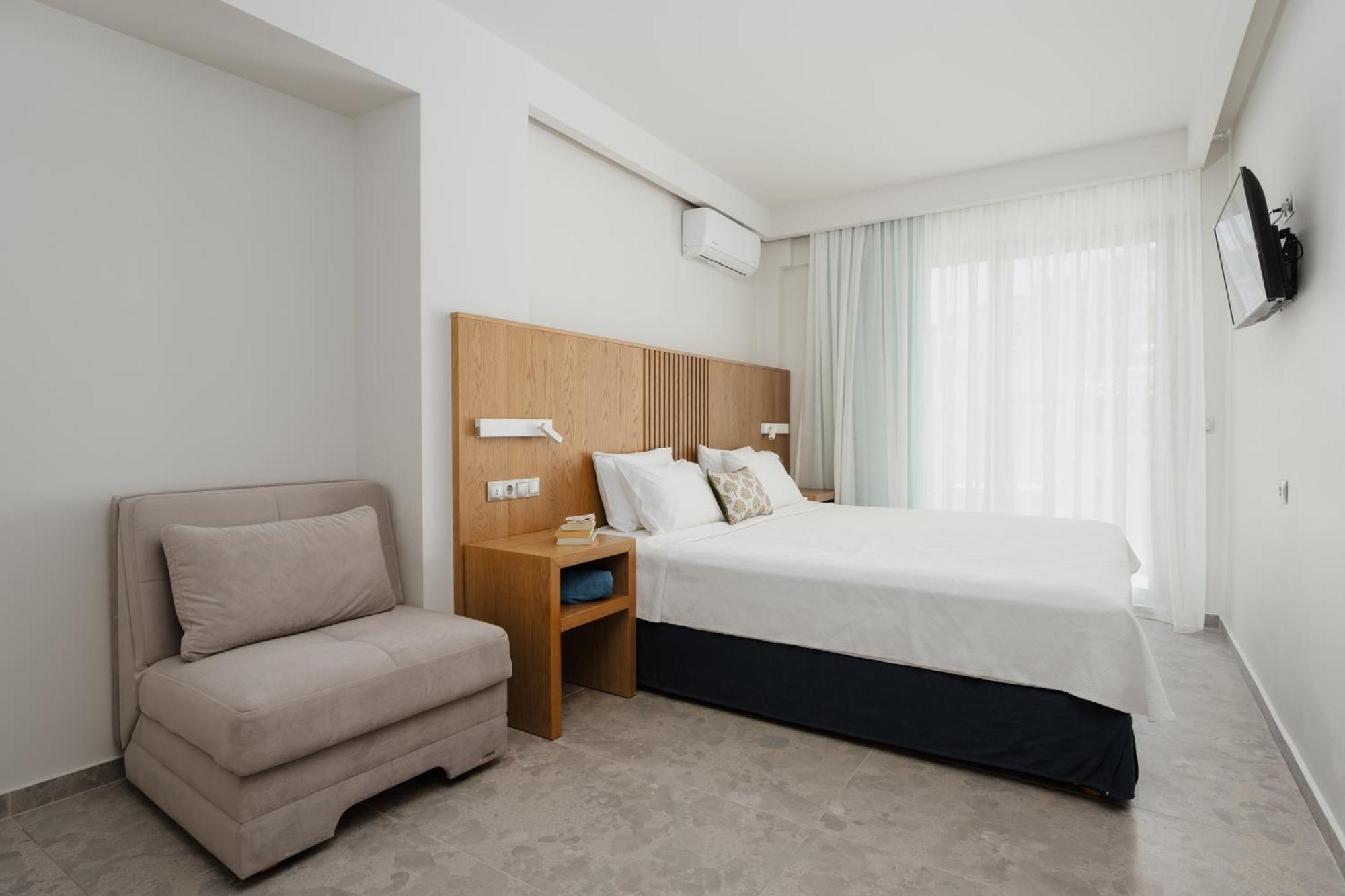 Petra Hotel Agia Galini Екстериор снимка