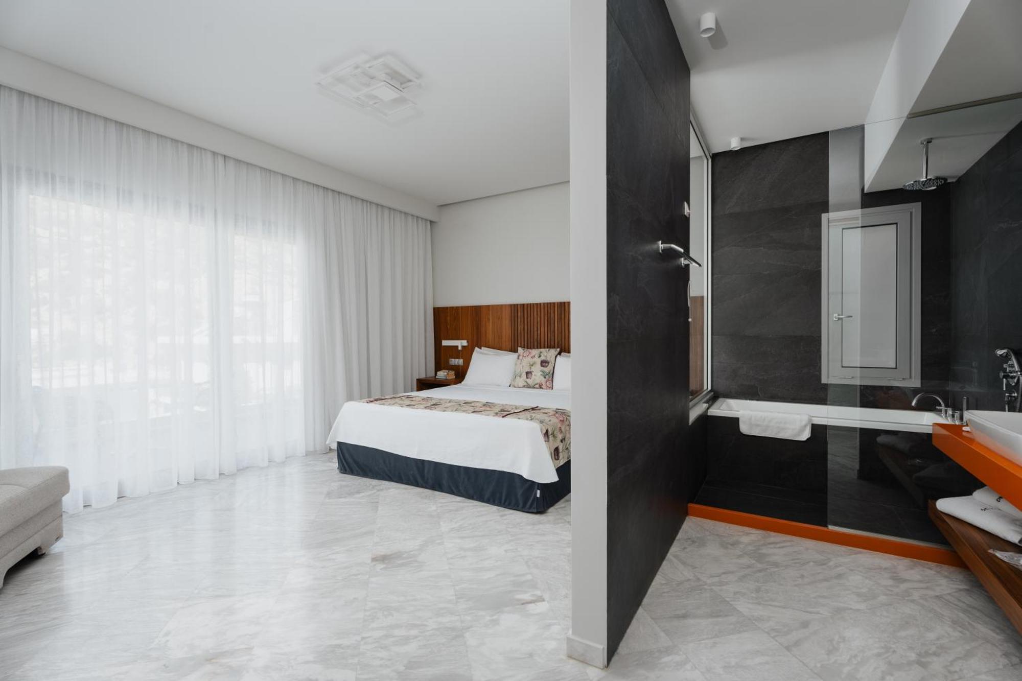 Petra Hotel Agia Galini Екстериор снимка