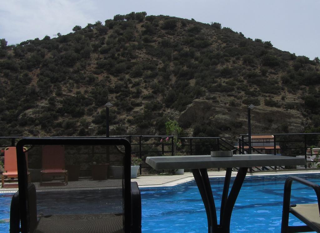 Petra Hotel Agia Galini Екстериор снимка
