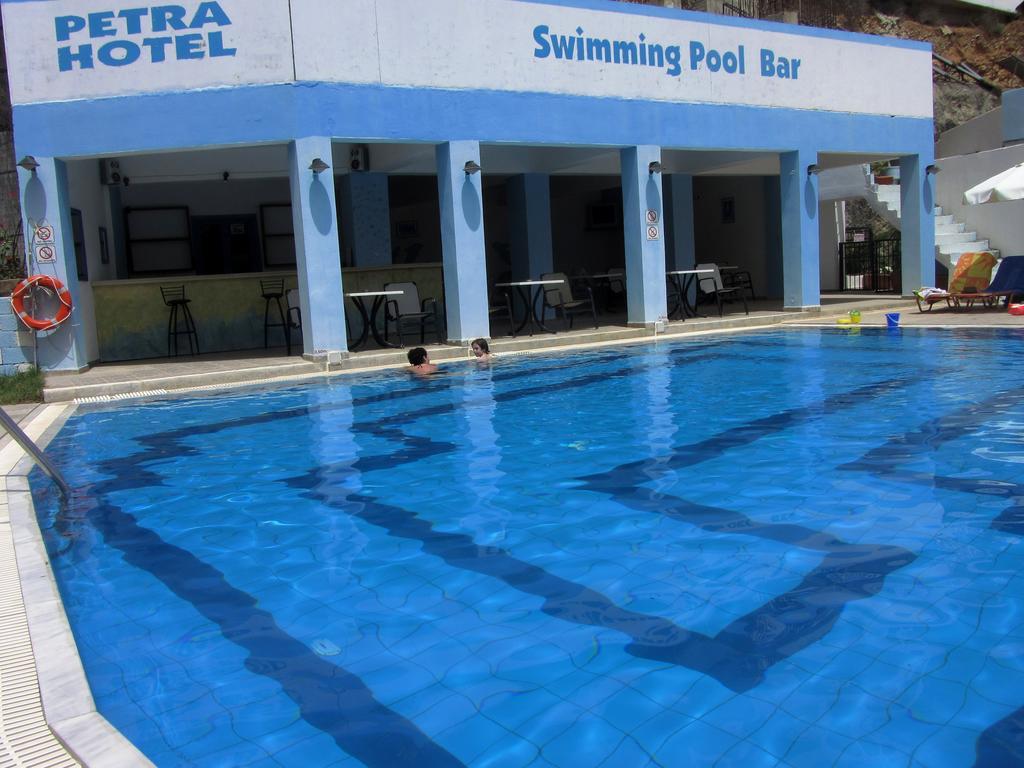 Petra Hotel Agia Galini Екстериор снимка